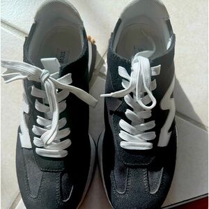 Steve Madden Campo Retro Lace-up Sneaker.